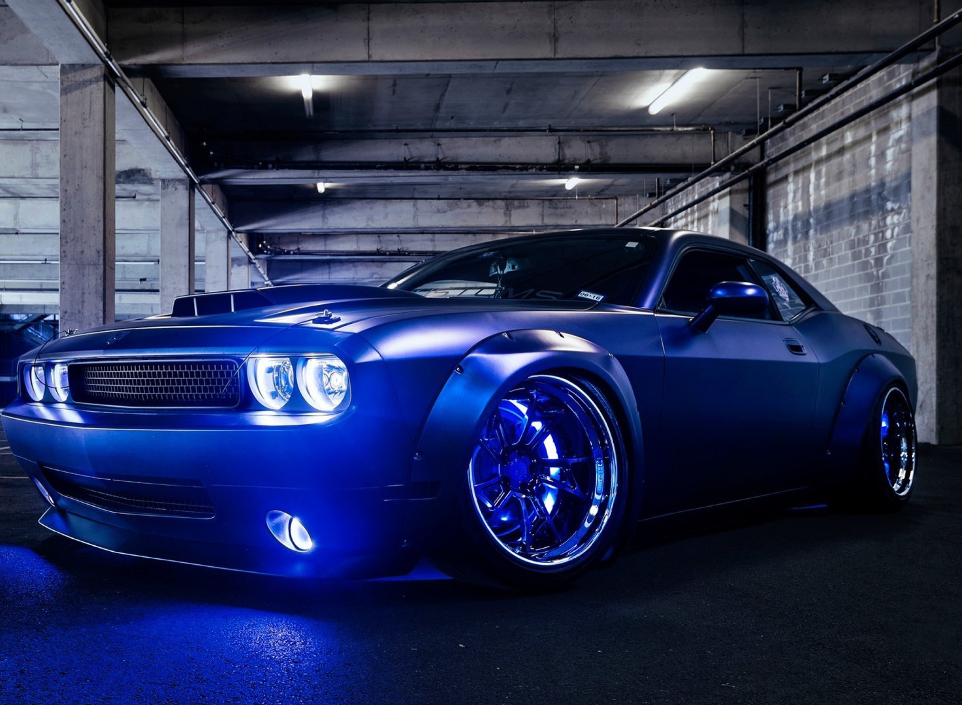 Screenshot №1 pro téma Blue Dodge Challenger 1920x1408