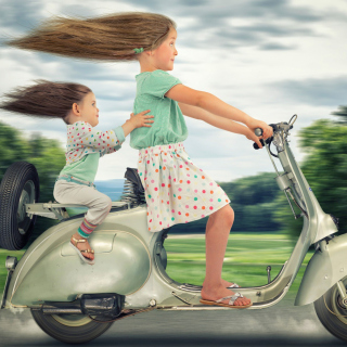 Funny kids on bike - Fondos de pantalla gratis para 208x208