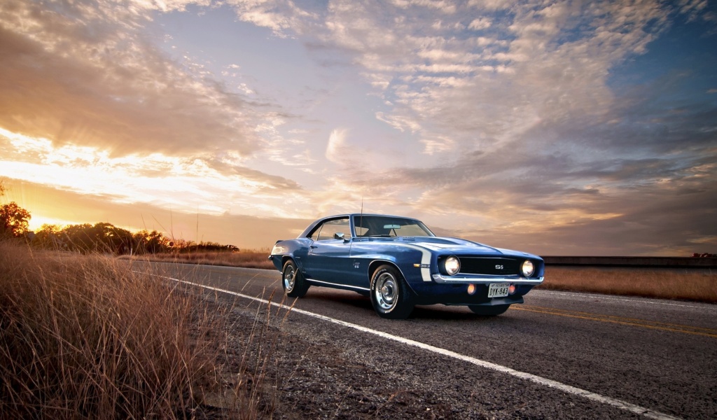 Chevrolet Camaro SS wallpaper 1024x600