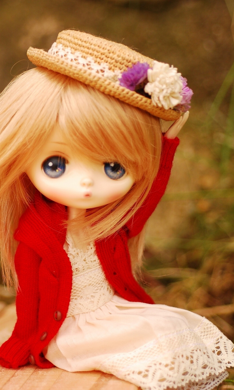 Blonde Doll In Romantic Dress And Hat wallpaper 768x1280