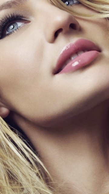 Candice Swanepoel Super Model Face screenshot #1 360x640
