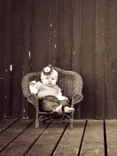 Das Cute Baby Vintage Style Wallpaper 132x176