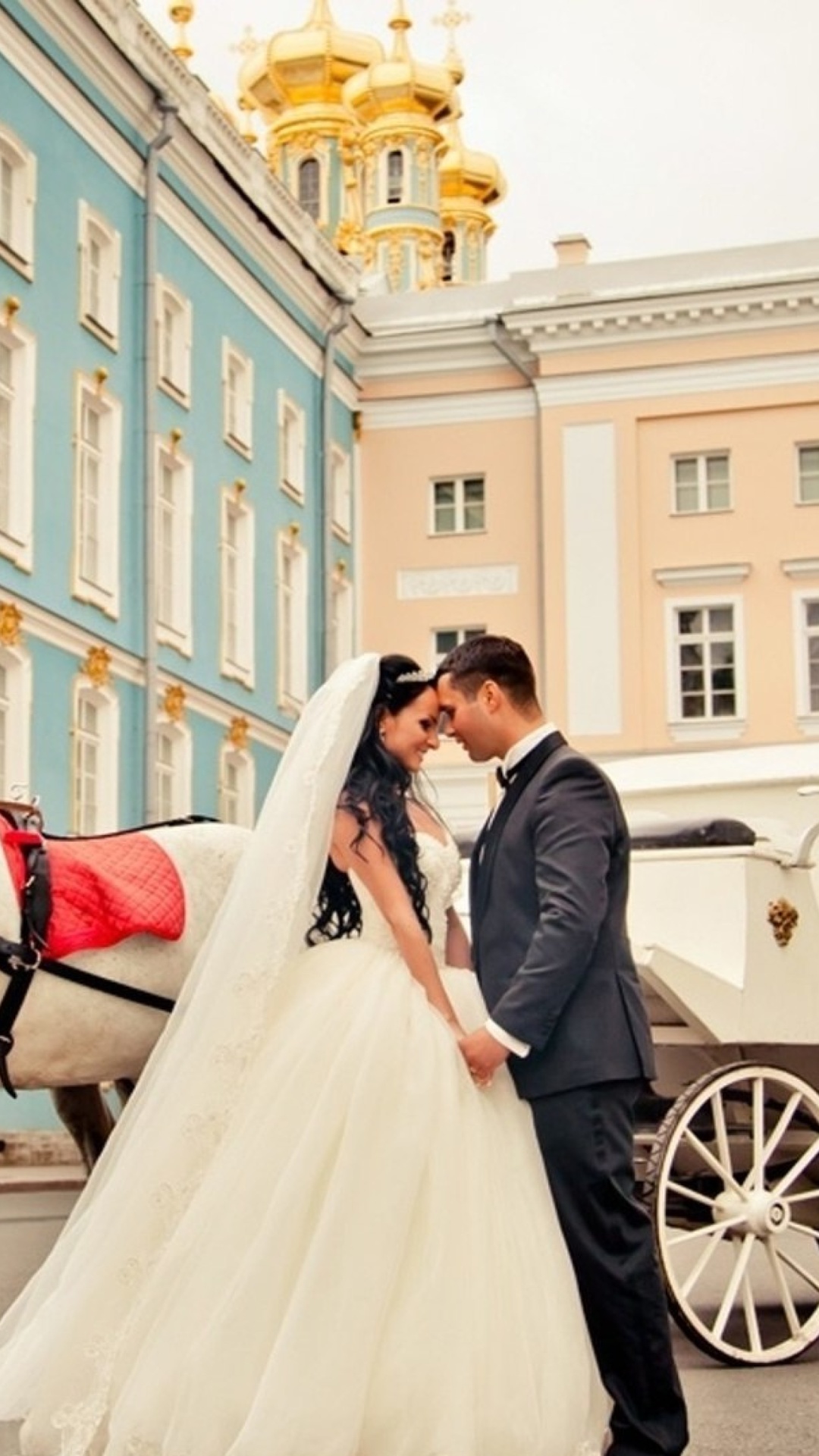 Wedding in carriage wallpaper 1080x1920