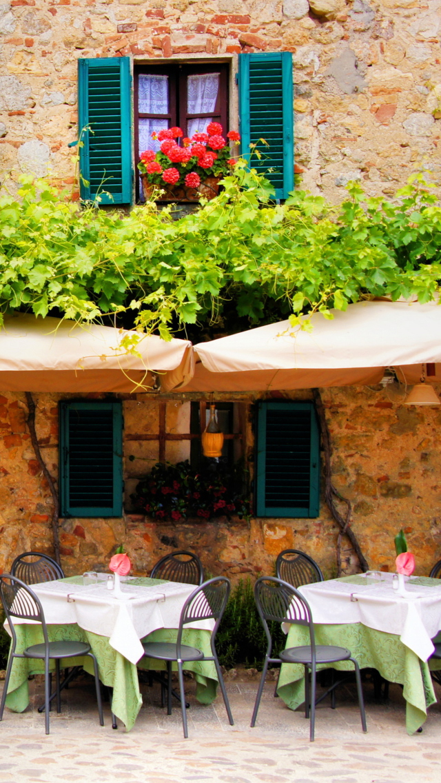 Обои Tavern In Italy 640x1136