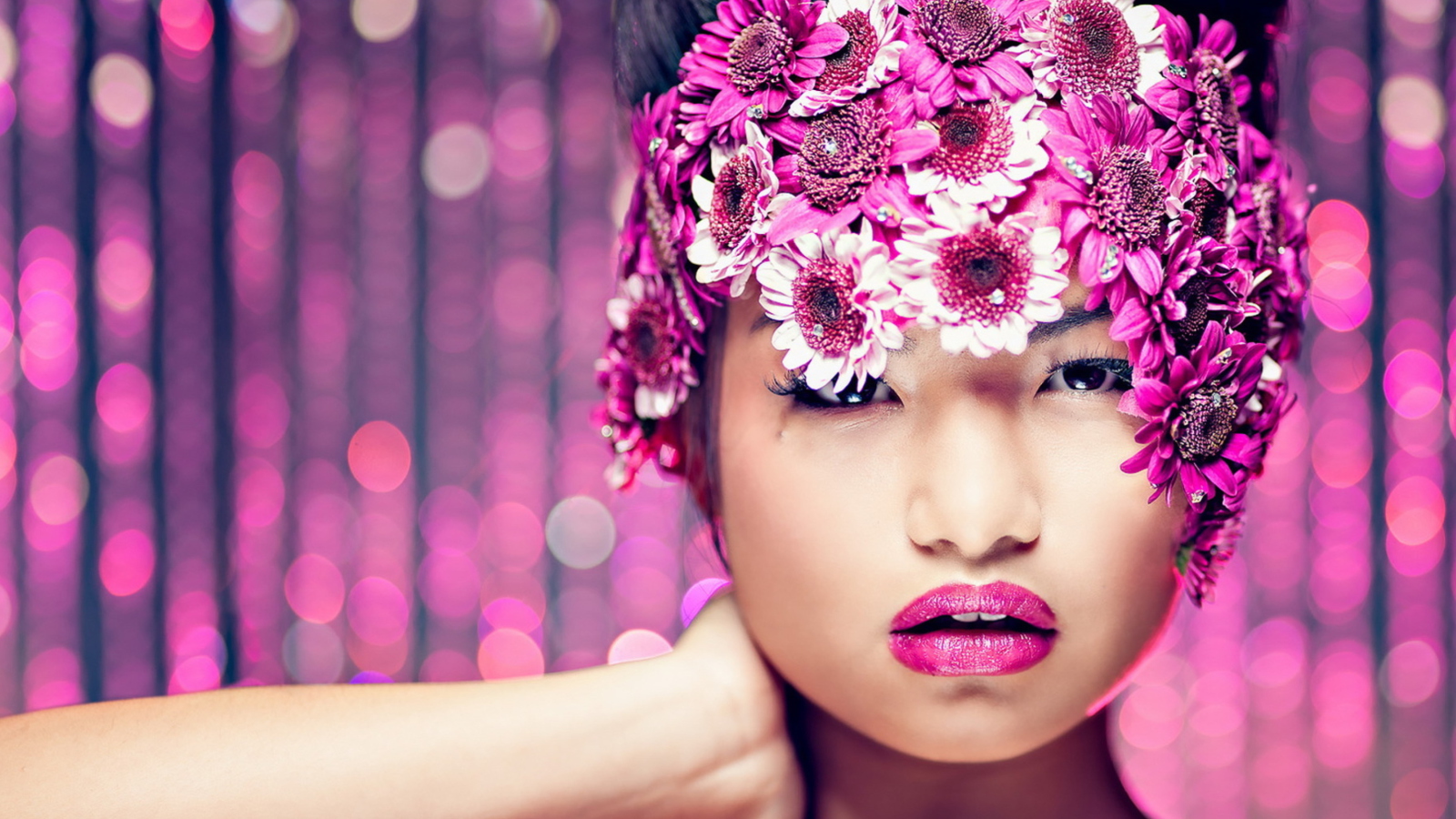 Обои Asian Fashion Model With Pink Flower Wreath 1600x900