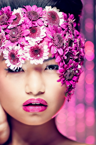 Das Asian Fashion Model With Pink Flower Wreath Wallpaper 320x480