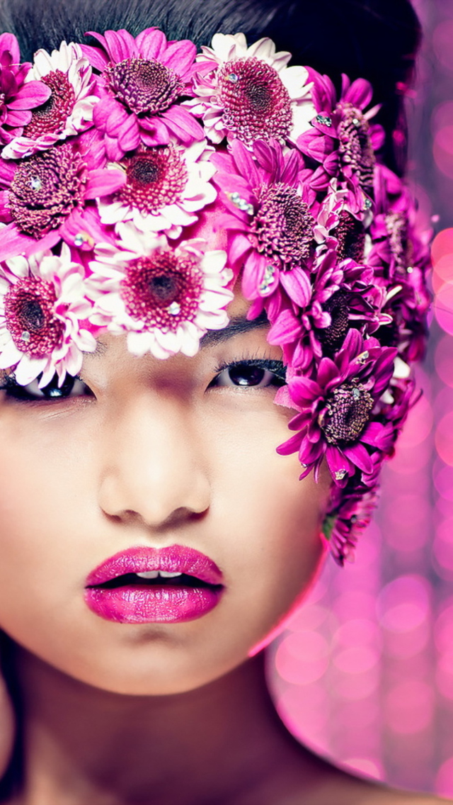 Обои Asian Fashion Model With Pink Flower Wreath 640x1136