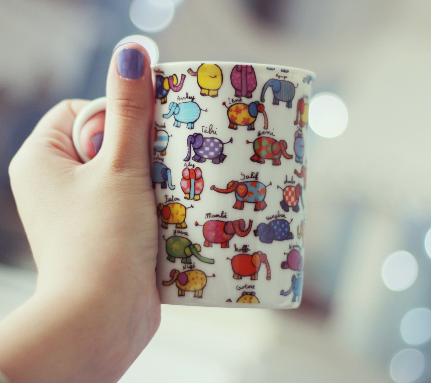 Fondo de pantalla Funny Mug With Elephants 1440x1280