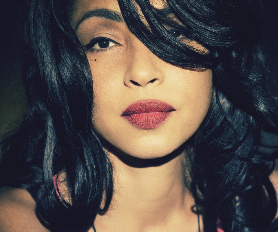 Sade wallpaper 960x800