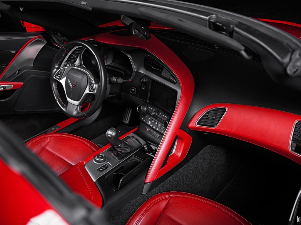 Обои Corvette Stingray C7 Interior 1024x768