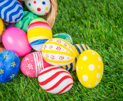 Обои Easter Eggs and Nest 176x144