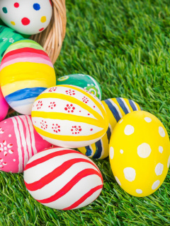 Easter Eggs and Nest wallpaper 240x320