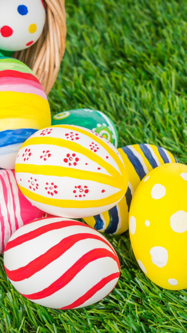 Easter Eggs and Nest wallpaper 750x1334