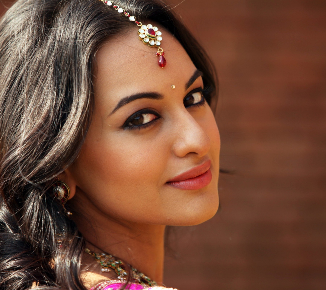 Screenshot №1 pro téma Sonakshi Sinha 1080x960