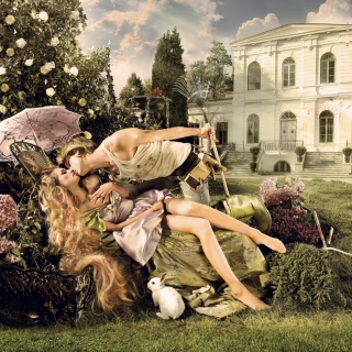 Scene With Kiss In Garden sfondi gratuiti per 1024x1024