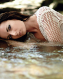 Brunette Girl In Water screenshot #1 128x160