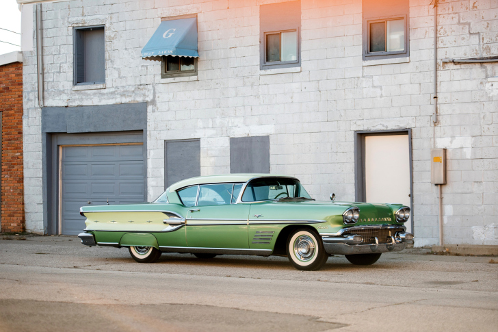 Pontiac Bonneville 1954 screenshot #1