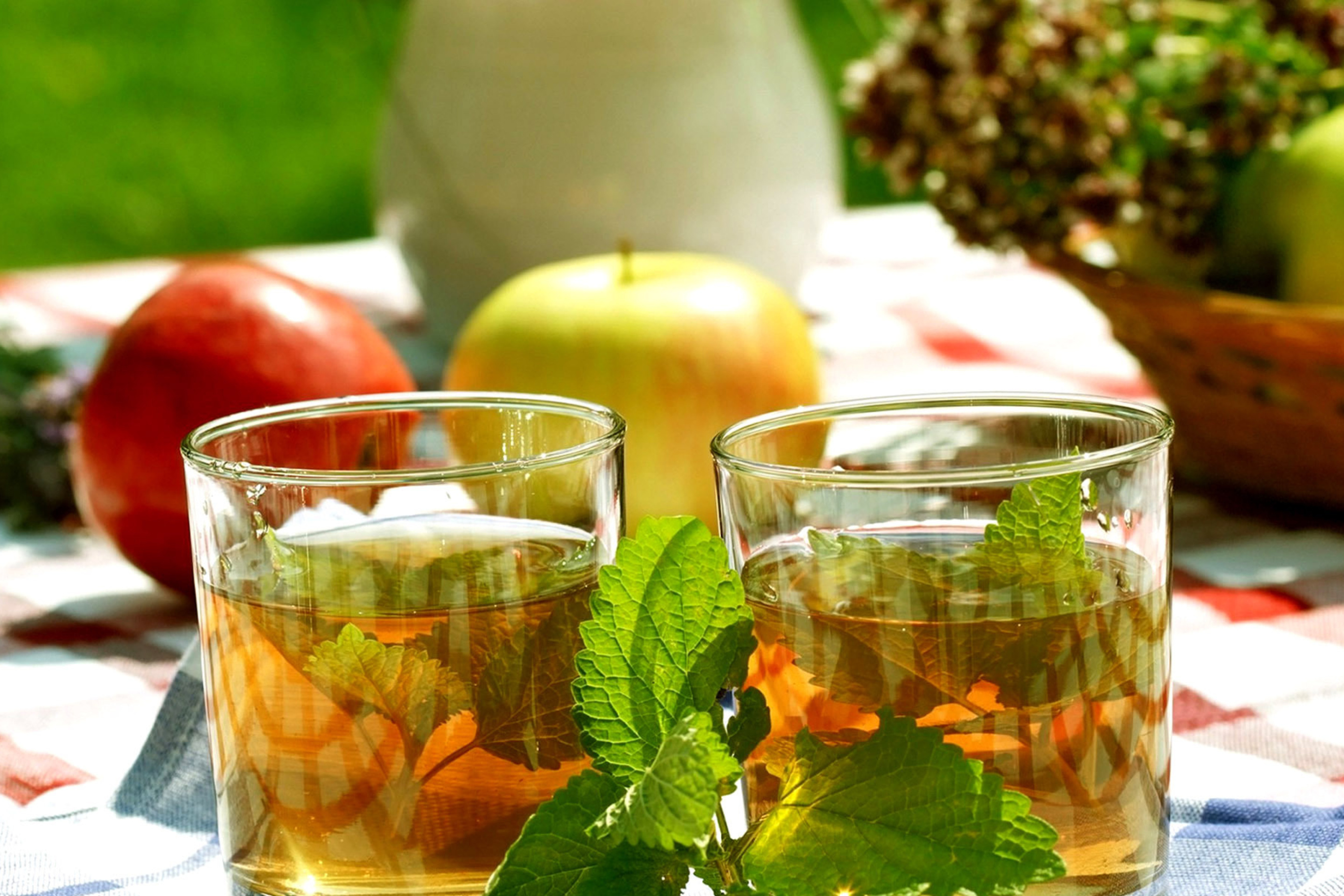 Пряное яблоко. Фруктовый и травяной чай. Чай с мятой. Чай с яблоком. Чай с фруктами.