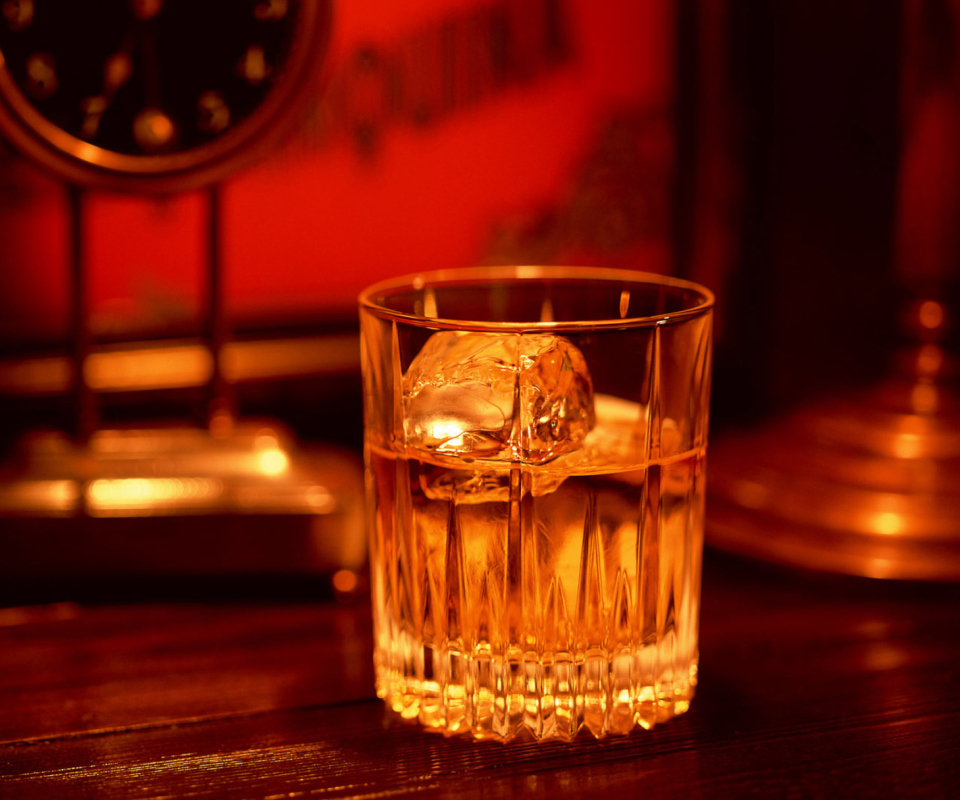 Whiskey With Ice wallpaper 960x800