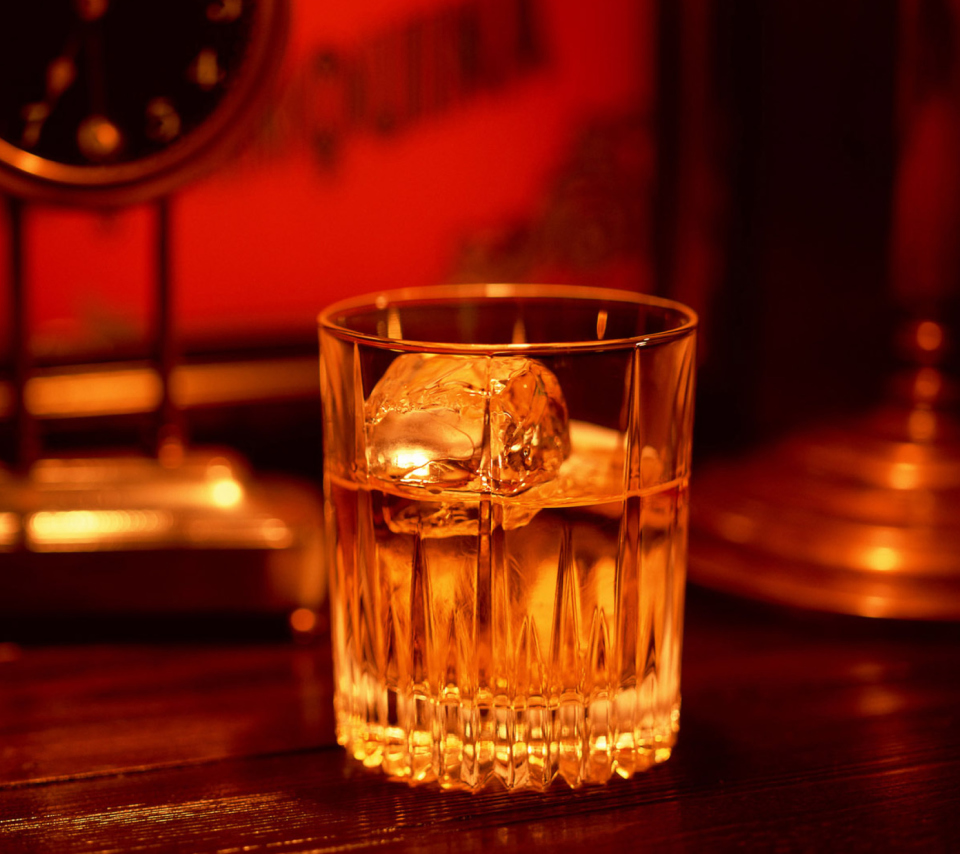 Whiskey With Ice wallpaper 960x854