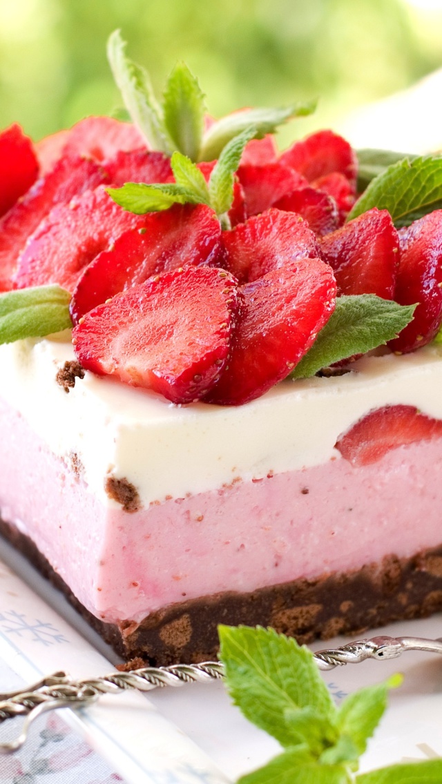 Das Strawberry cheesecake Wallpaper 640x1136