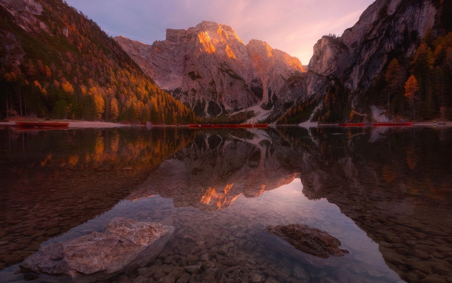Fondo de pantalla Mountain Lake 1440x900