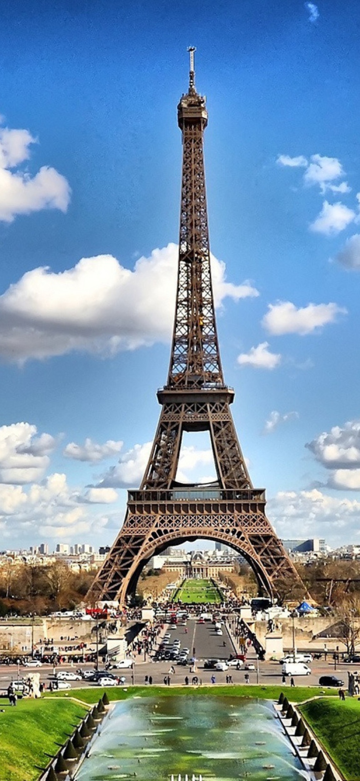 Eiffel Tower wallpaper 1170x2532