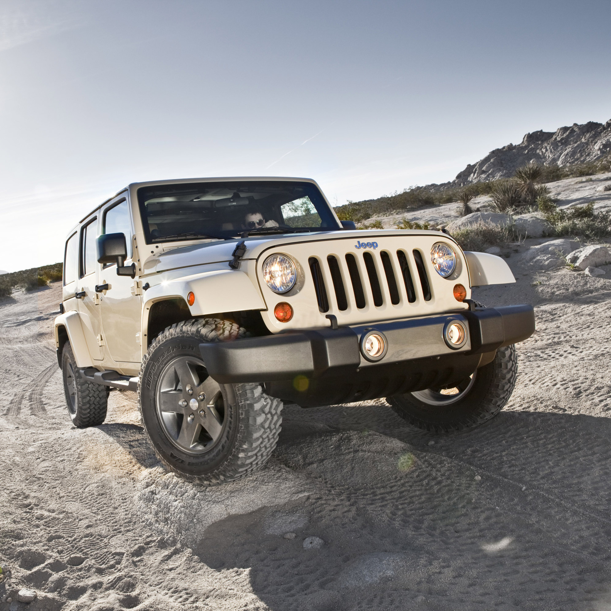 Fondo de pantalla Jeep Wrangler 2048x2048