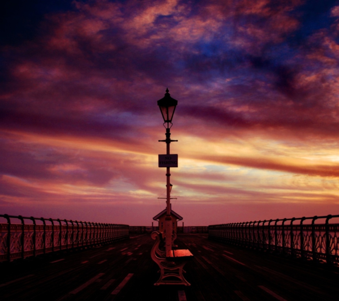 Sfondi Pier Into The Dawn 1080x960