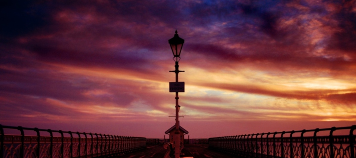 Sfondi Pier Into The Dawn 720x320