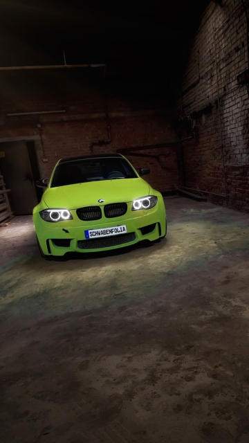 Das BMW 1 Series M Coupe Wallpaper 360x640