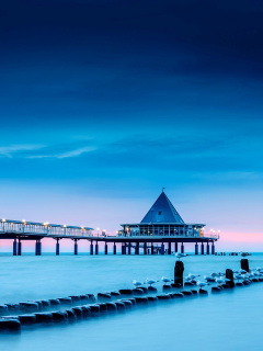 Sfondi Blue Sea Pier Bridge 240x320