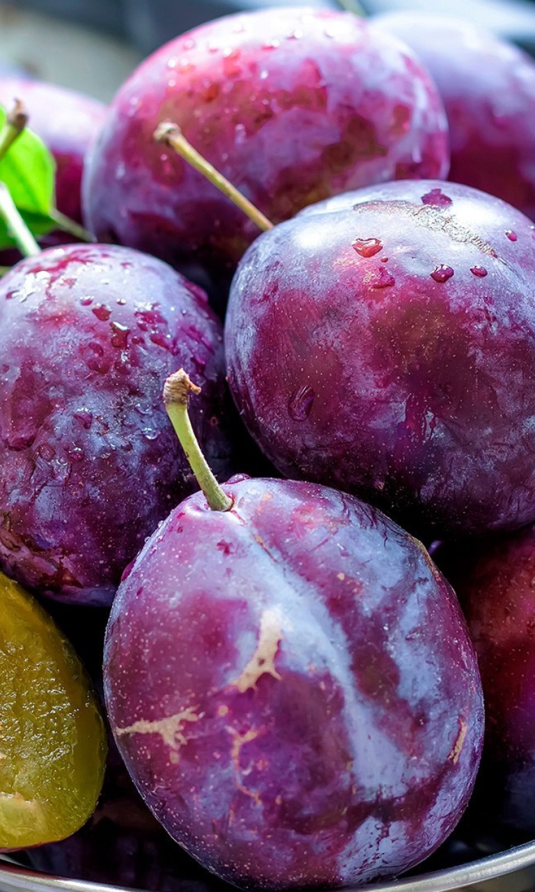 Plums wallpaper 768x1280