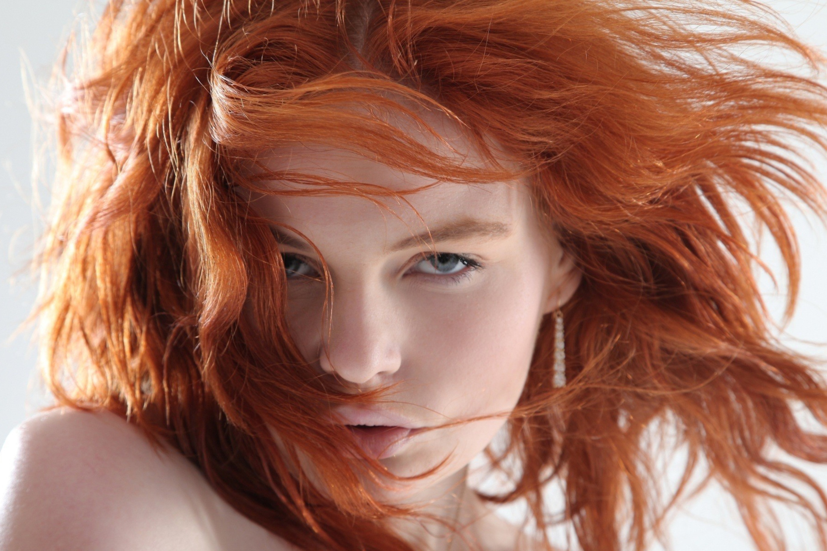 Redhead Model screenshot #1 2880x1920