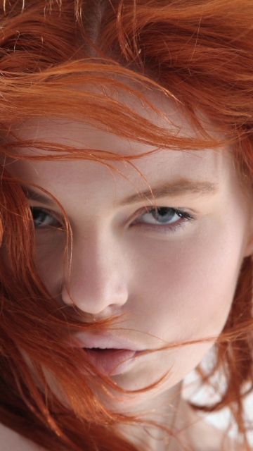 Redhead Model screenshot #1 360x640