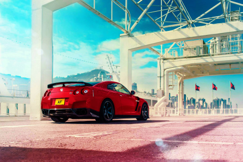 Nissan GT R R35 wallpaper 480x320