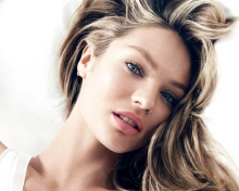 Candice Swanepoel Super Model screenshot #1 220x176