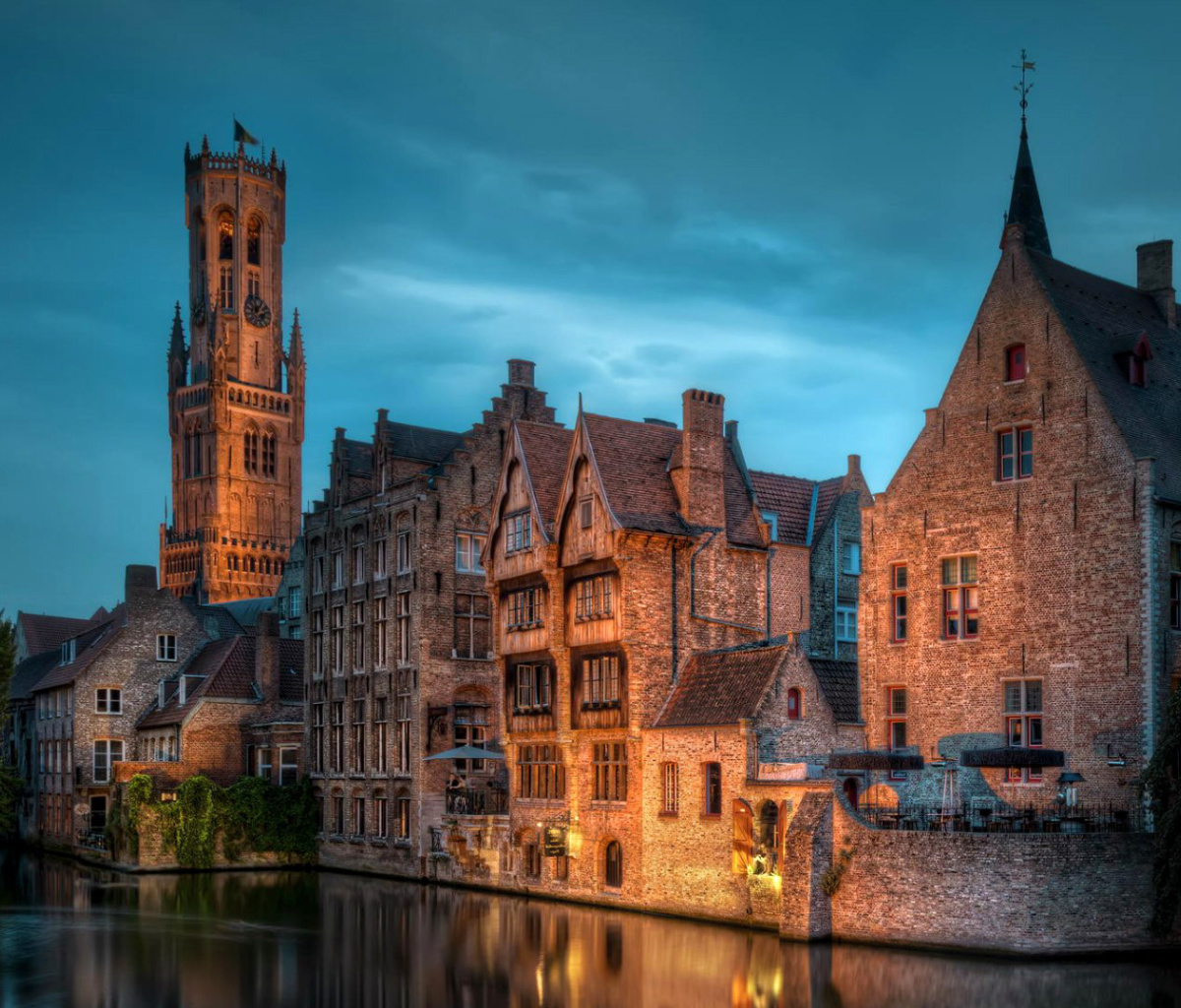 Bruges city on canal wallpaper 1200x1024