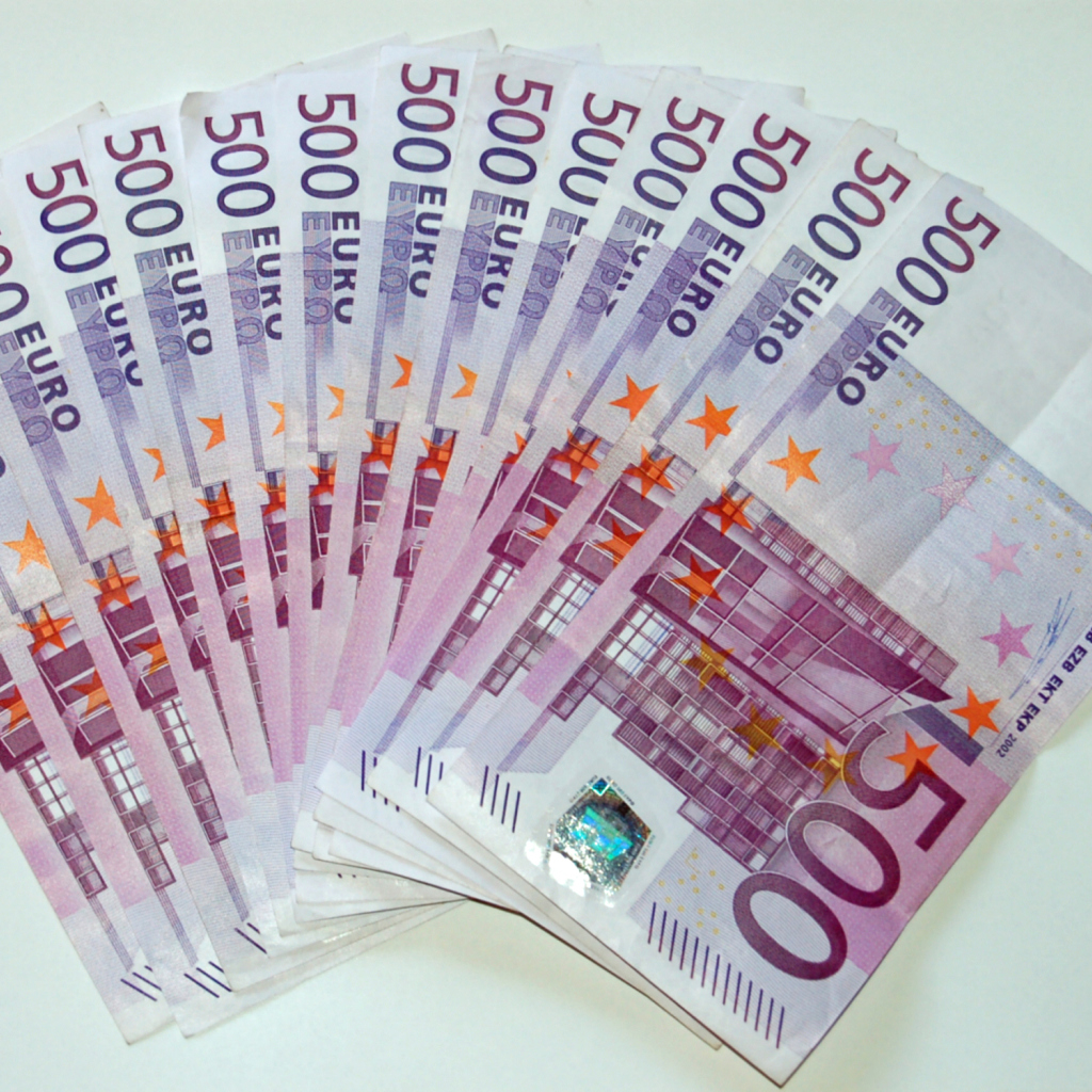 Das 500 Euro Cash Wallpaper 1024x1024