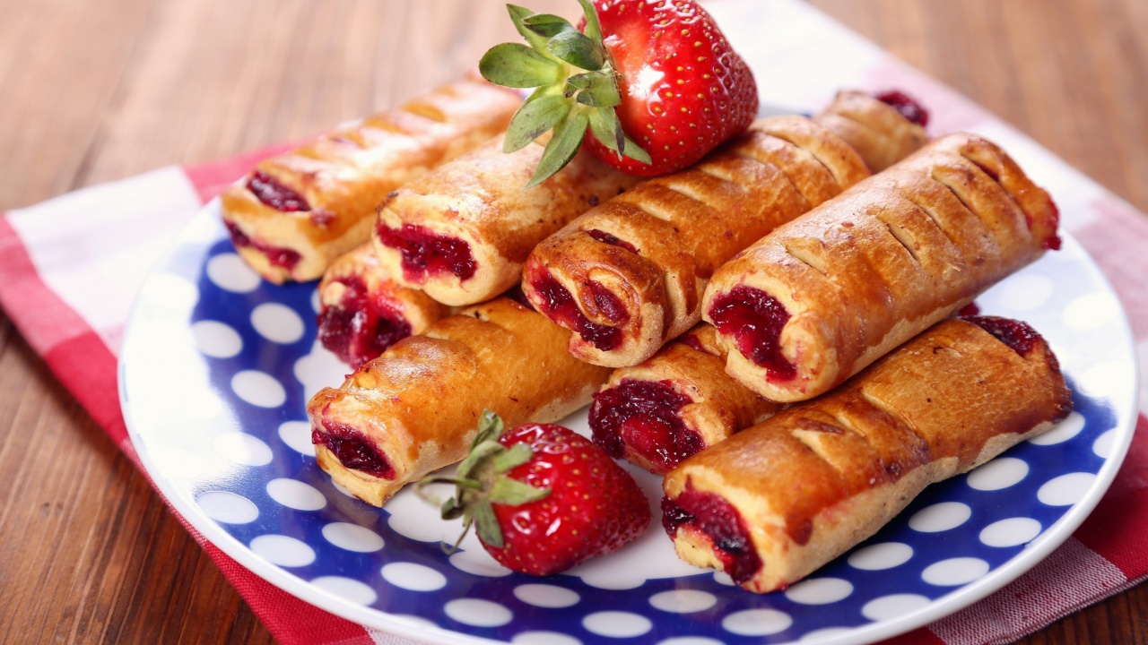 Pastry with Jam wallpaper 1280x720