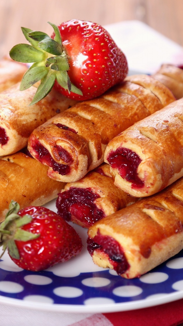 Pastry with Jam wallpaper 640x1136