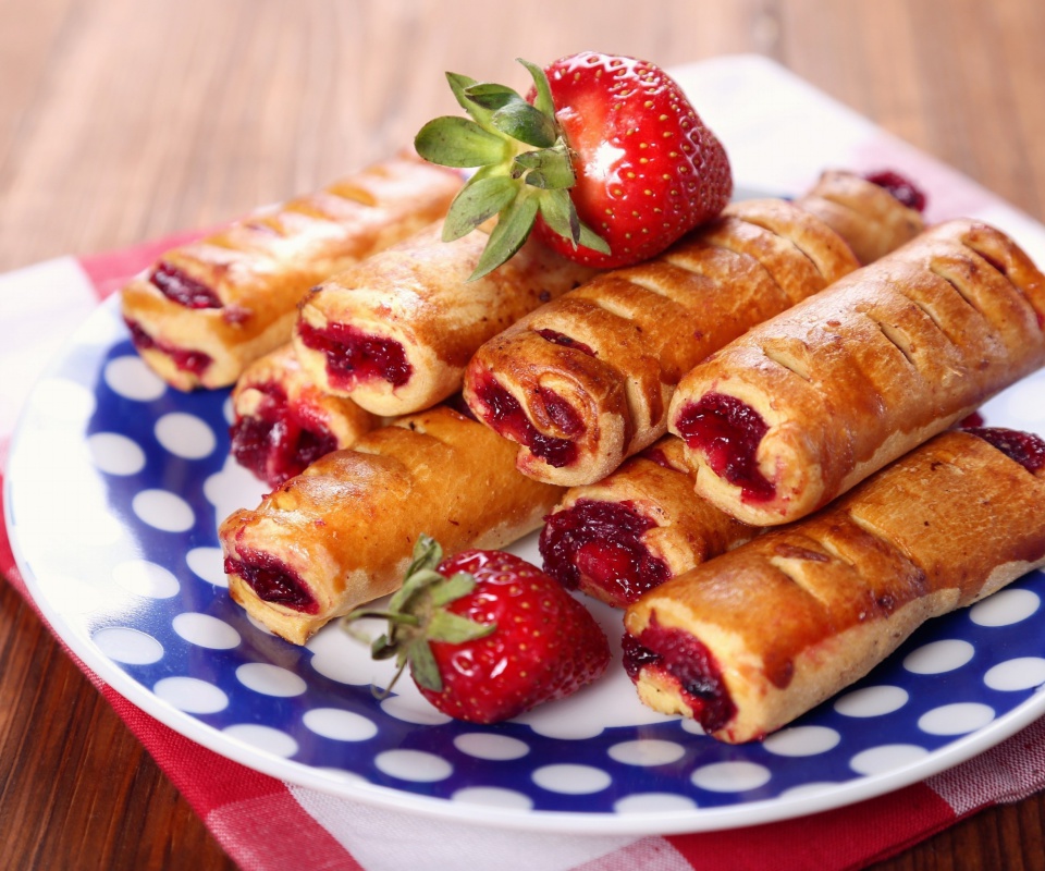 Pastry with Jam wallpaper 960x800