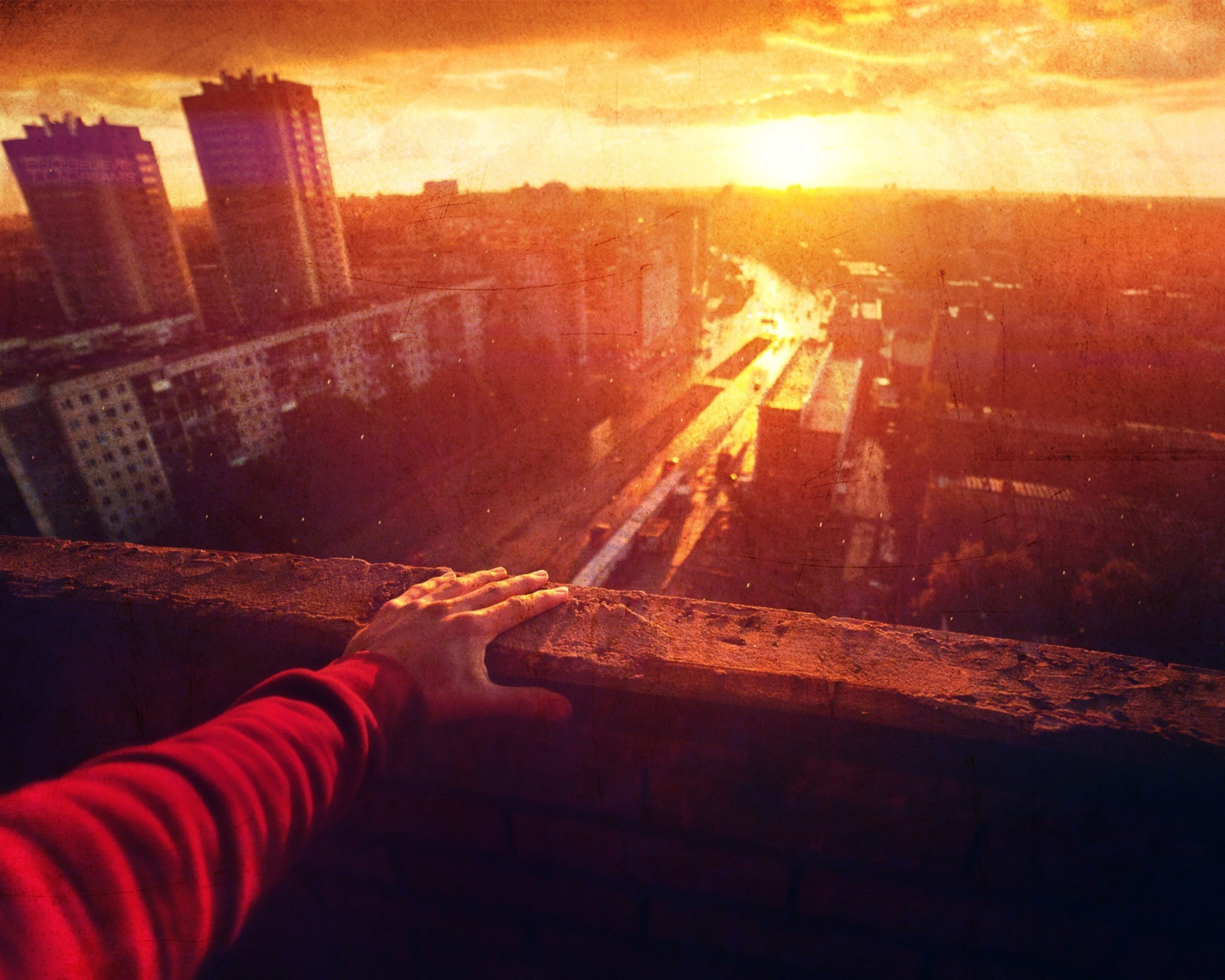 Sunset Over City screenshot #1 1600x1280