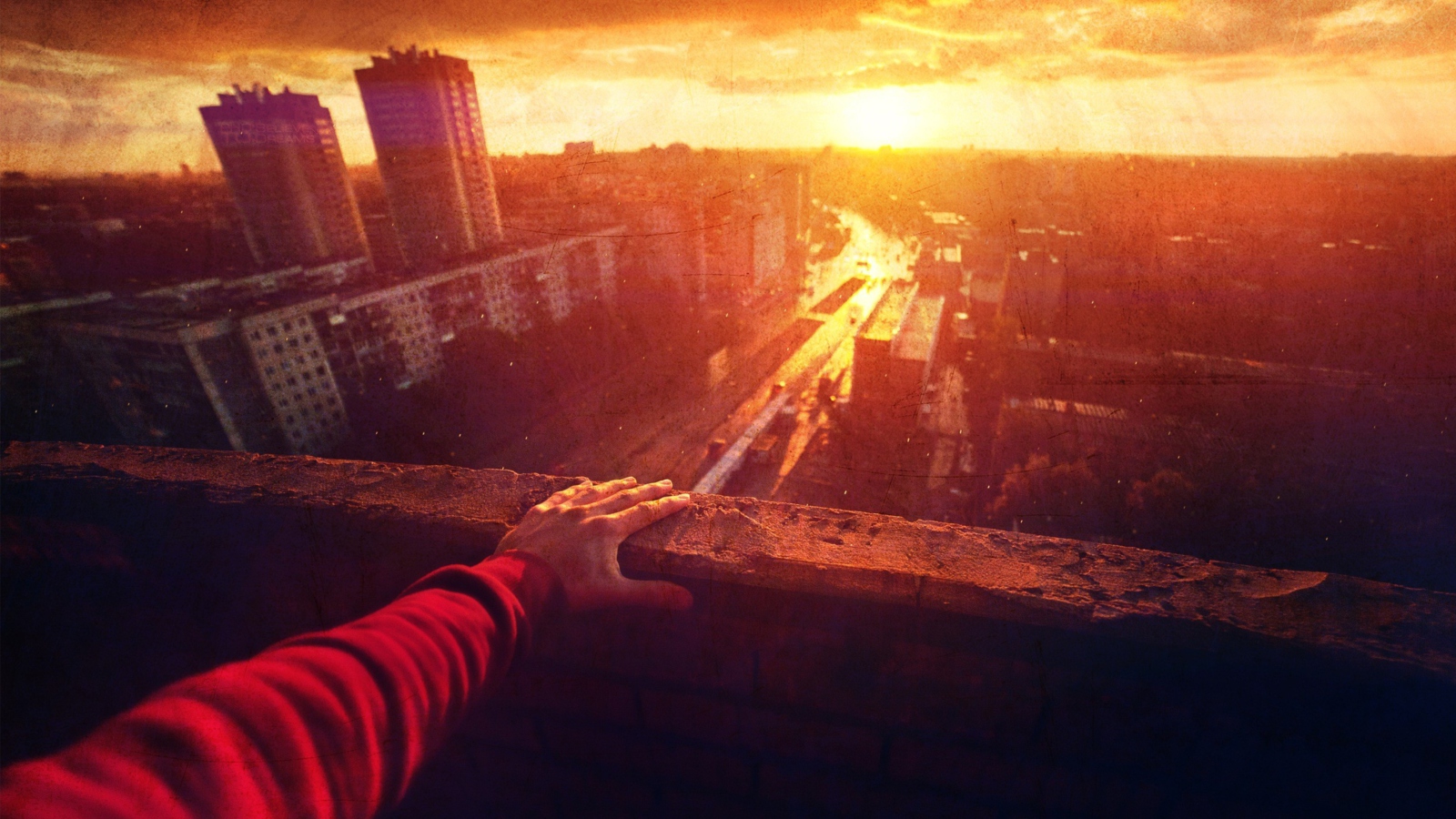Sunset Over City screenshot #1 1600x900