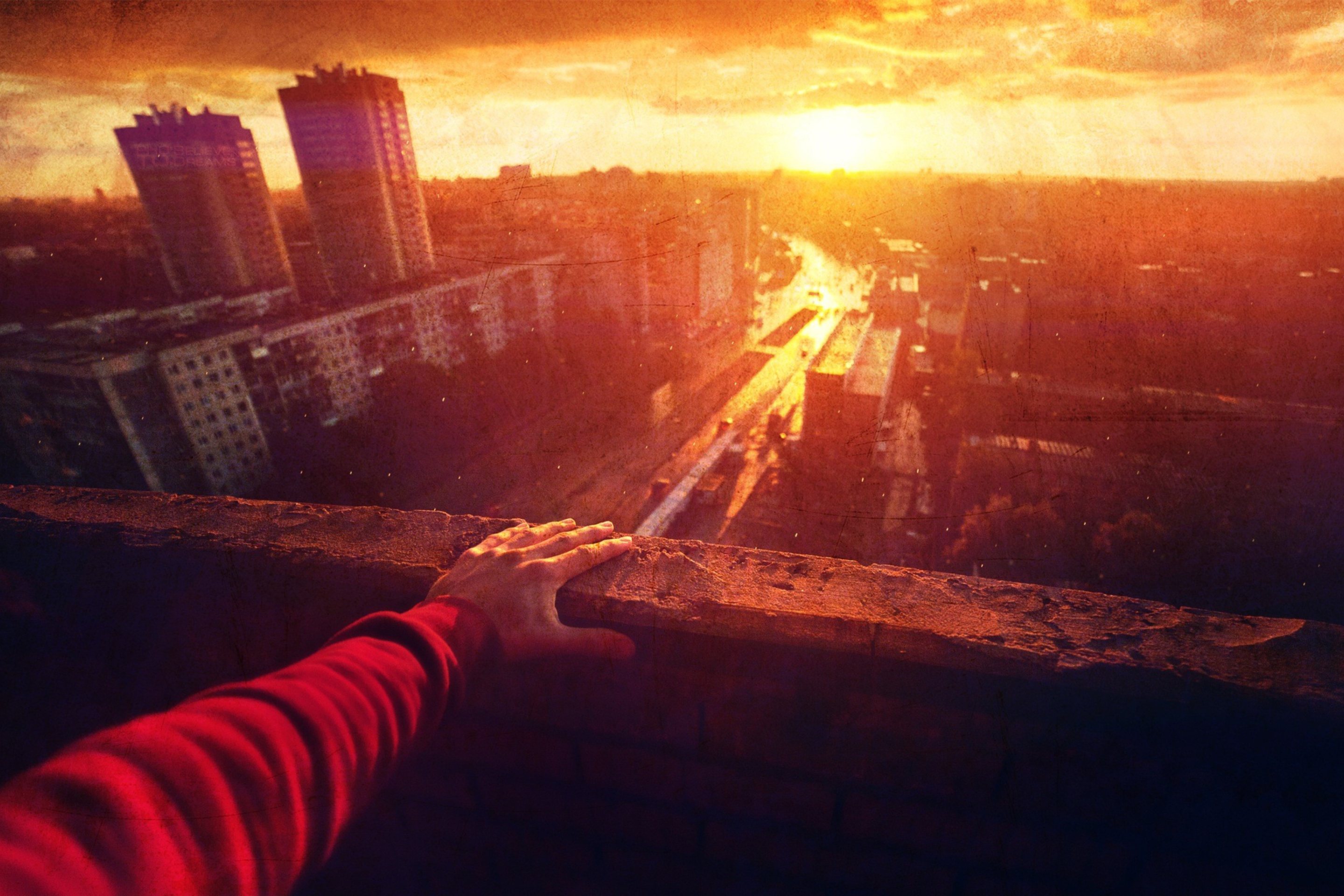 Screenshot №1 pro téma Sunset Over City 2880x1920