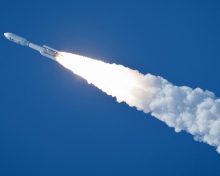 Flying Rocket wallpaper 220x176