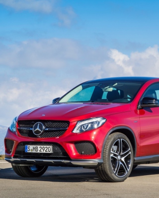 2016 Mercedes Benz GLE 450 AMG Red sfondi gratuiti per Nokia 2730 classic