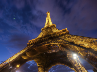 Eiffel Tower wallpaper 320x240