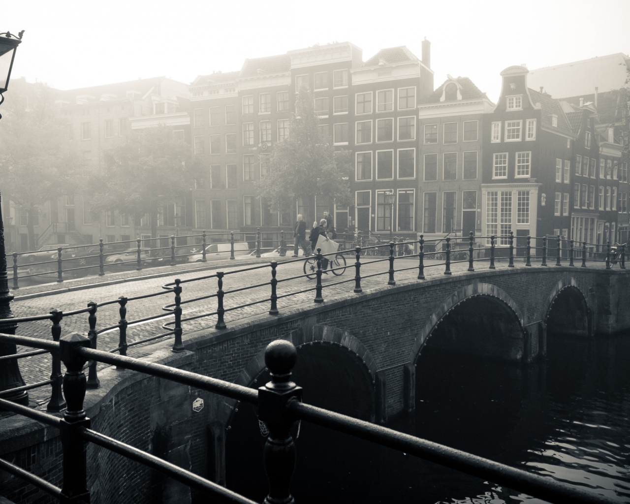 Misty Amsterdam wallpaper 1280x1024