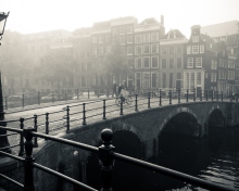 Misty Amsterdam wallpaper 220x176